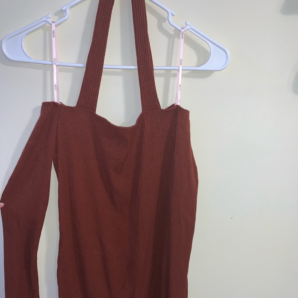 FOREVER 21 Off the Shoulders Dress